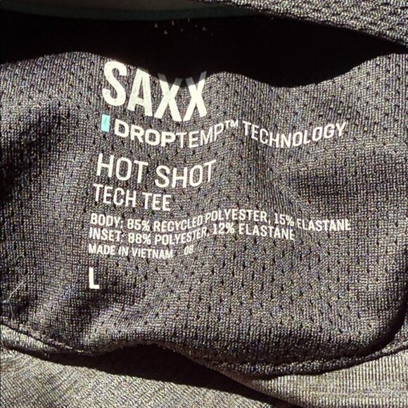 Saxx Men's Charcoal Short Sleeve Drop Temp Technology Hot Shot Tech Tee - Picture 4 of 4